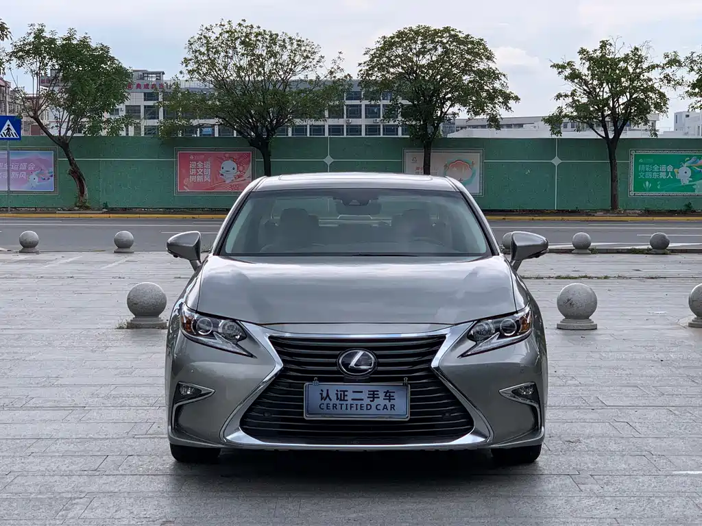 Lexus ES 2017 — фото 2