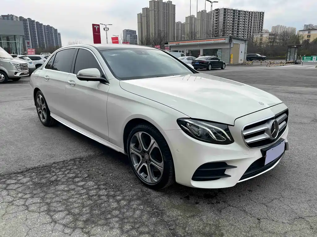 Mercedes-Benz E-Class 2017 — фото 3