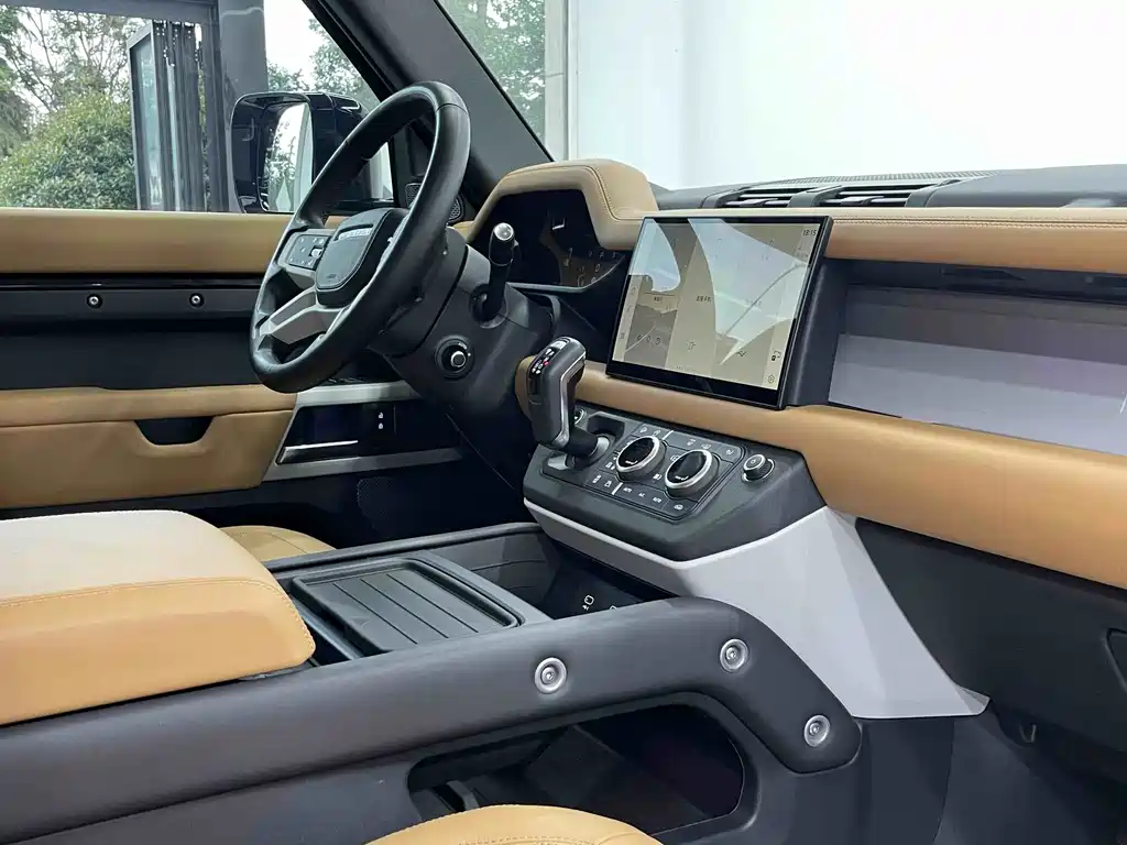 Land Rover Defender 2024 — фото 14