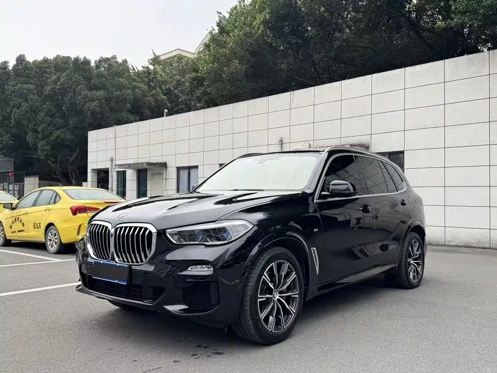 BMW X5 2020 — фото 1