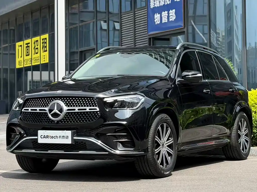 Mercedes-Benz GLE 2024 — фото 1