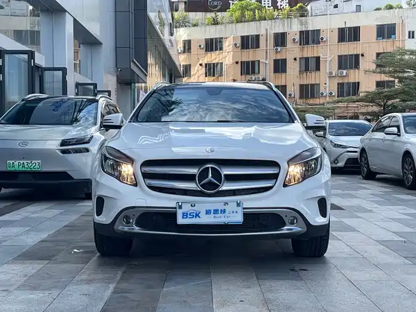 Mercedes-Benz GLA 2015