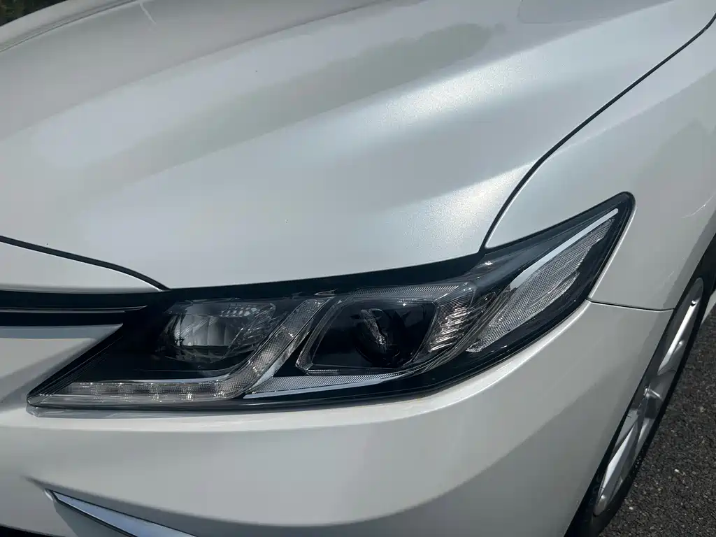 Toyota Camry 2022 — фото 26