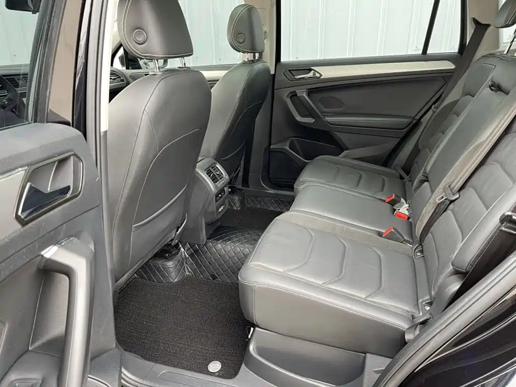 Volkswagen Tiguan L 2020 — фото 15