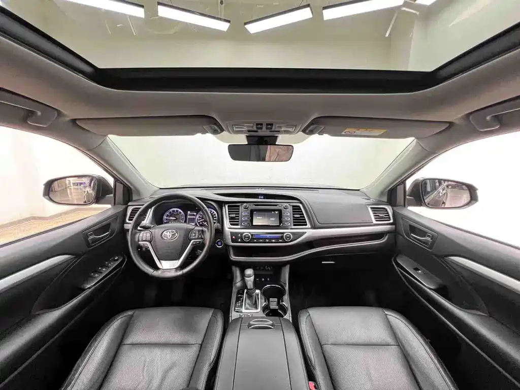 Toyota Highlander 2020 — фото 13