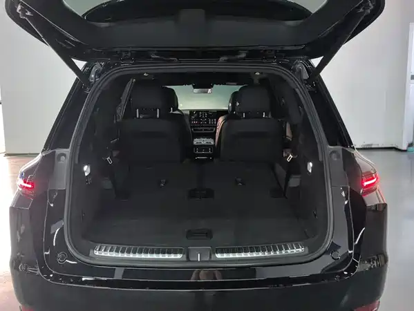 Li Auto L9 2025