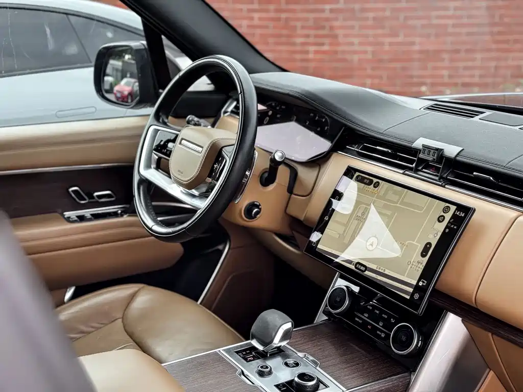 Land Rover Range Rover 2023 — фото 11