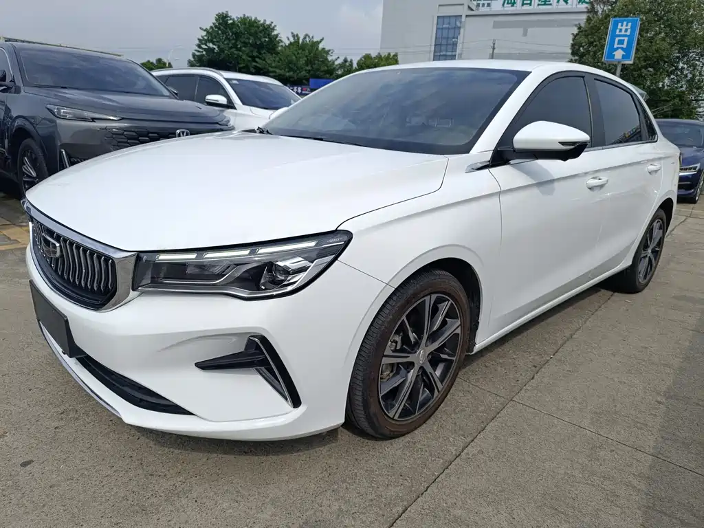 Geely Emgrand 2021