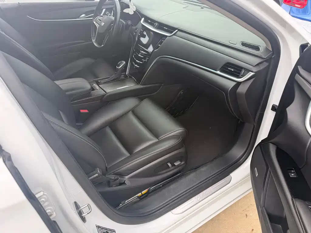 Cadillac XTS 2018 — фото 16