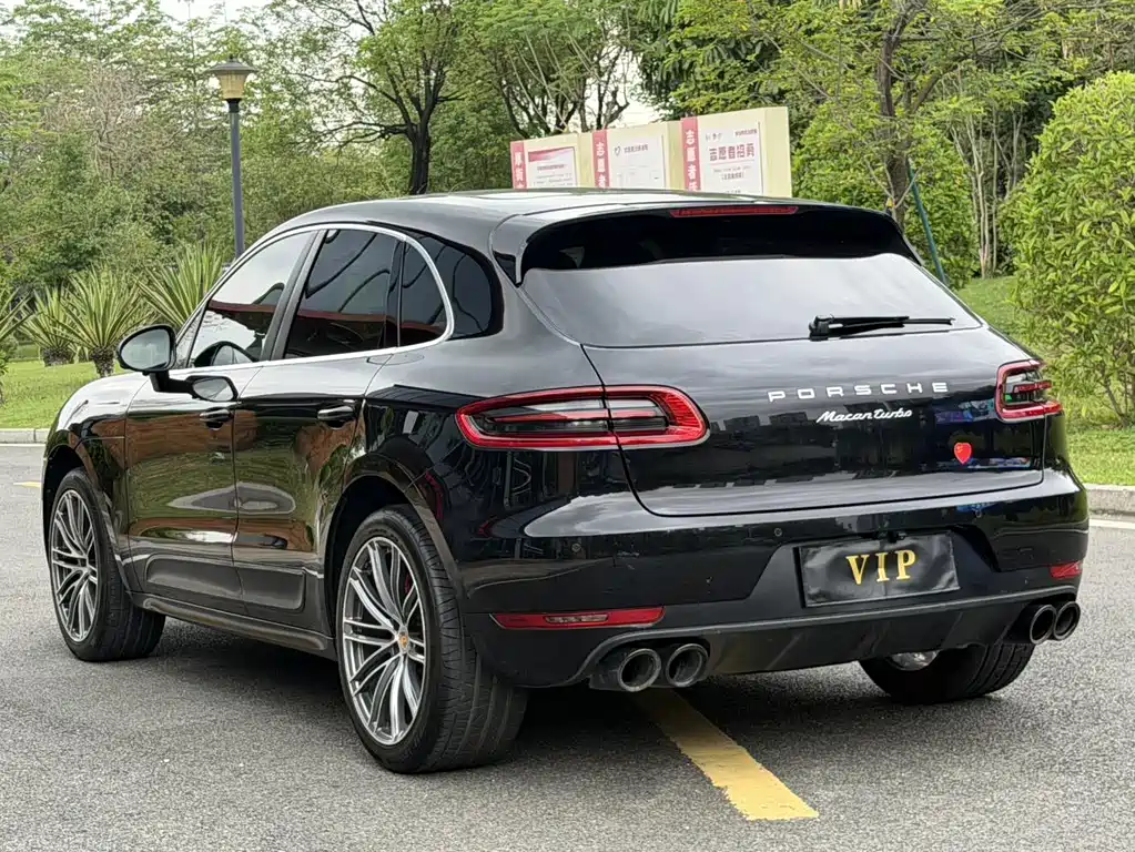 Porsche Macan 2016