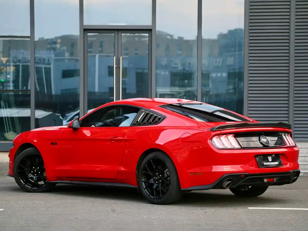 Ford Mustang 2021 — фото 11