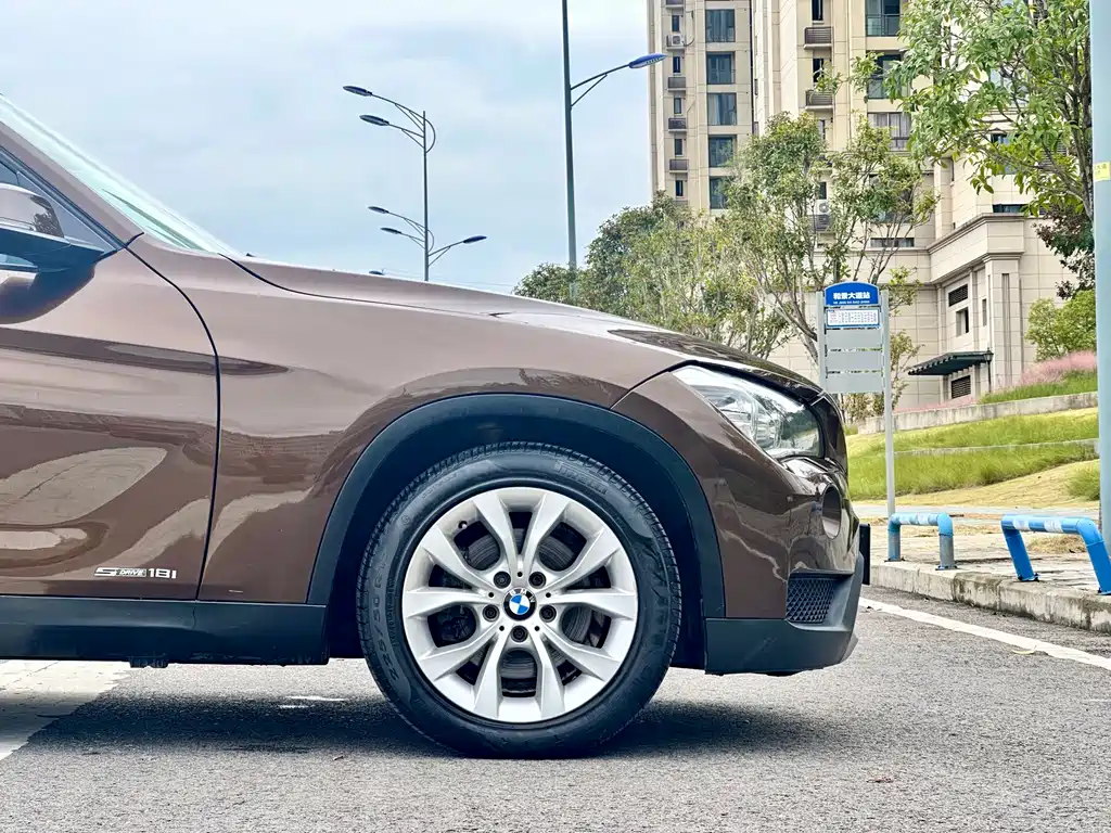 BMW X1 2014 — фото 17