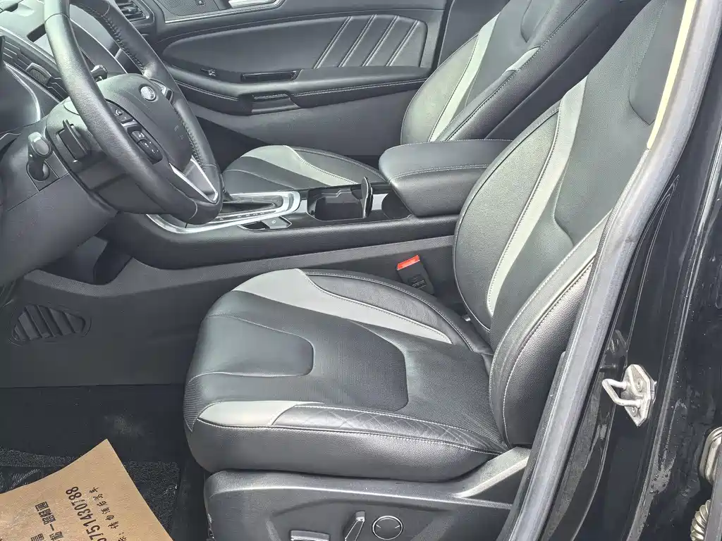 Ford Edge 2018 — фото 13