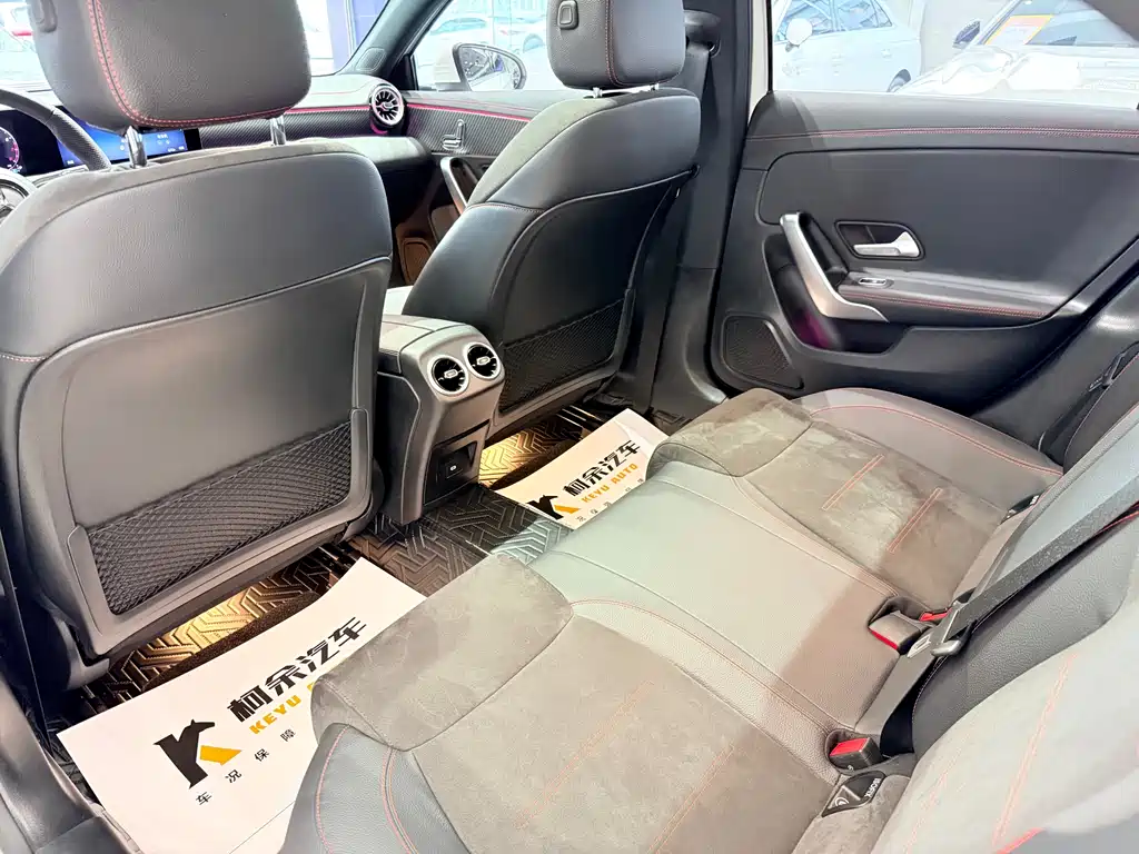 Mercedes-Benz A-Class 2023 — фото 13