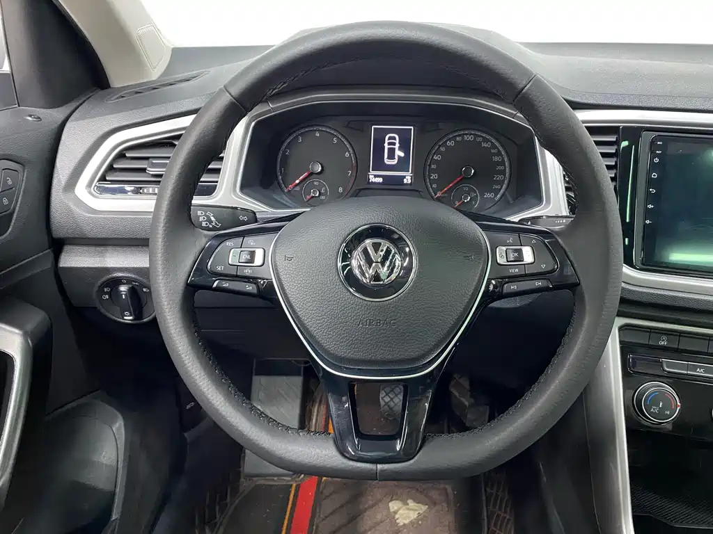 Volkswagen T-Roc 2020 — фото 14