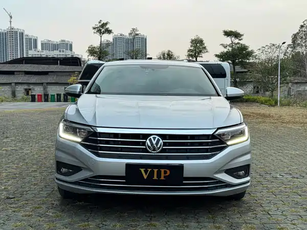 Volkswagen Sagitar 2022