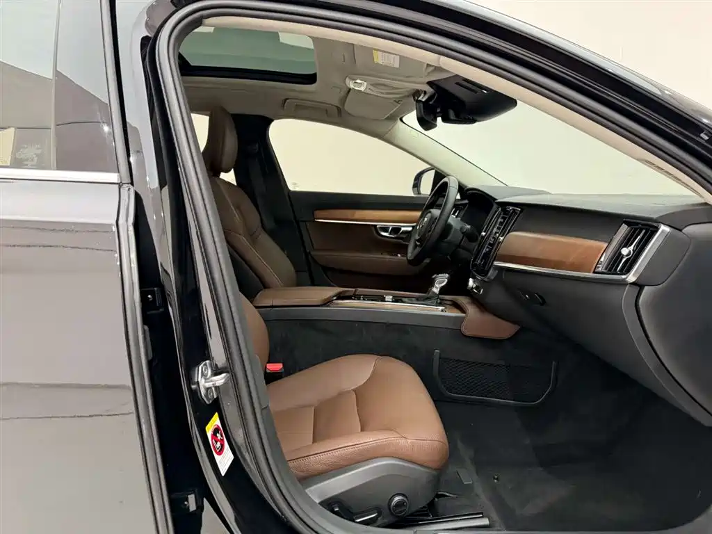 Volvo S90 2020 — фото 17