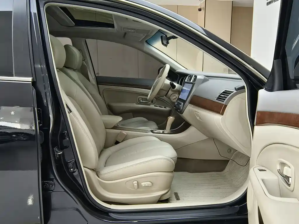 Nissan Sylphy 2012 — фото 10