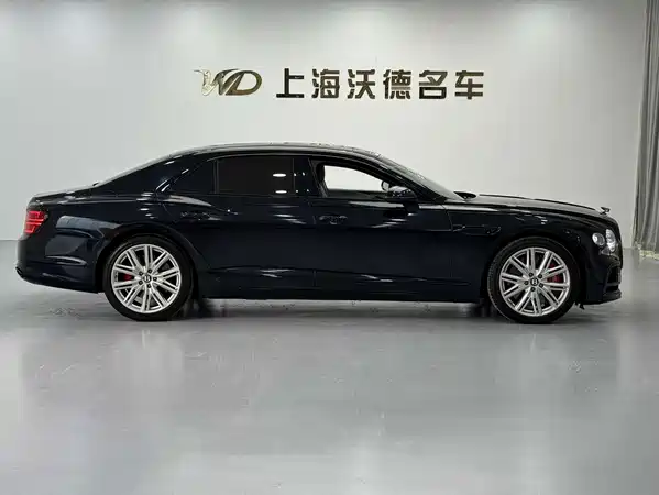 Bentley Flying Spur 2025