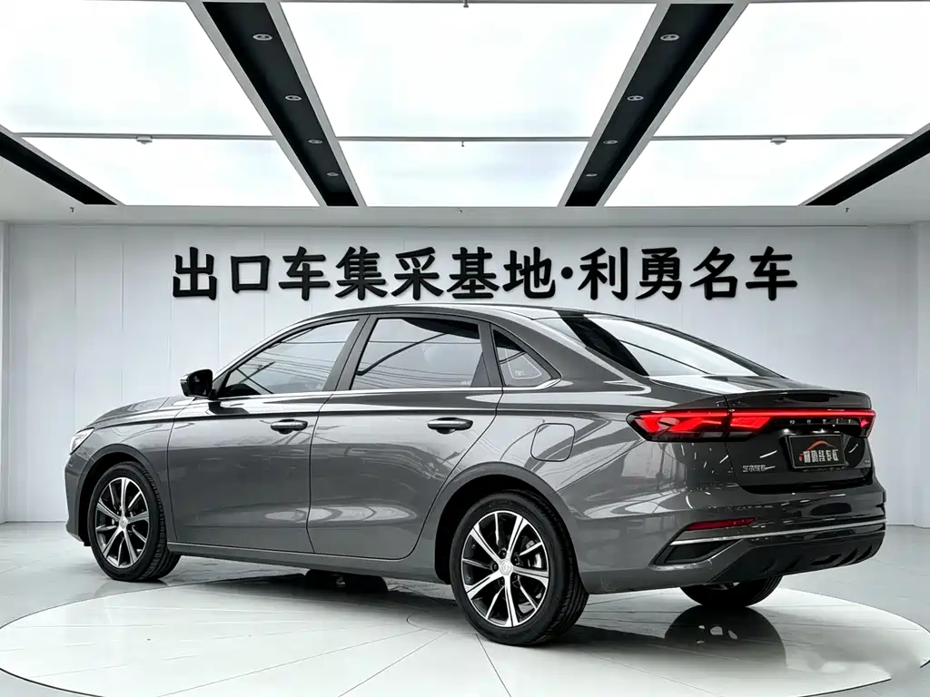 Geely Emgrand 2024 — фото 3