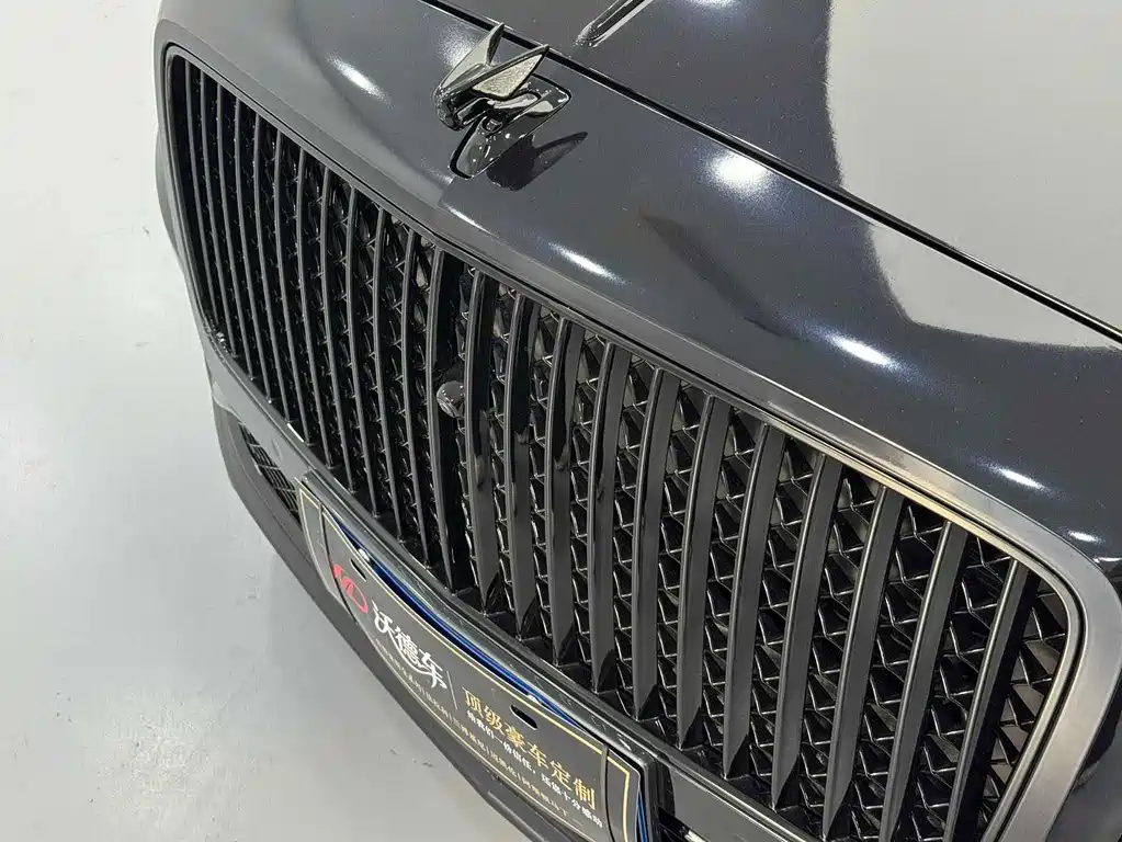 Bentley Flying Spur 2025 — фото 17