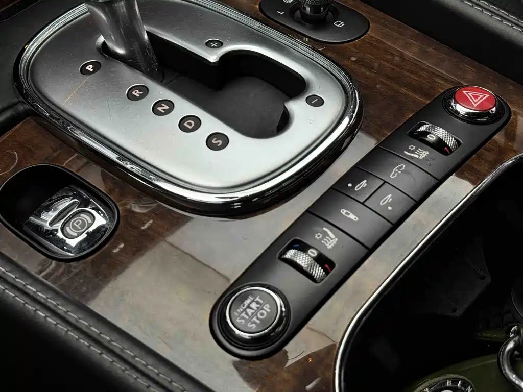 Bentley Continental 2013 — фото 11