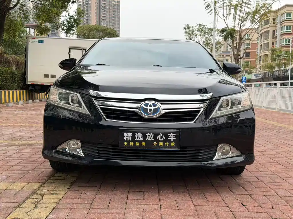 Toyota Camry 2014 — фото 2