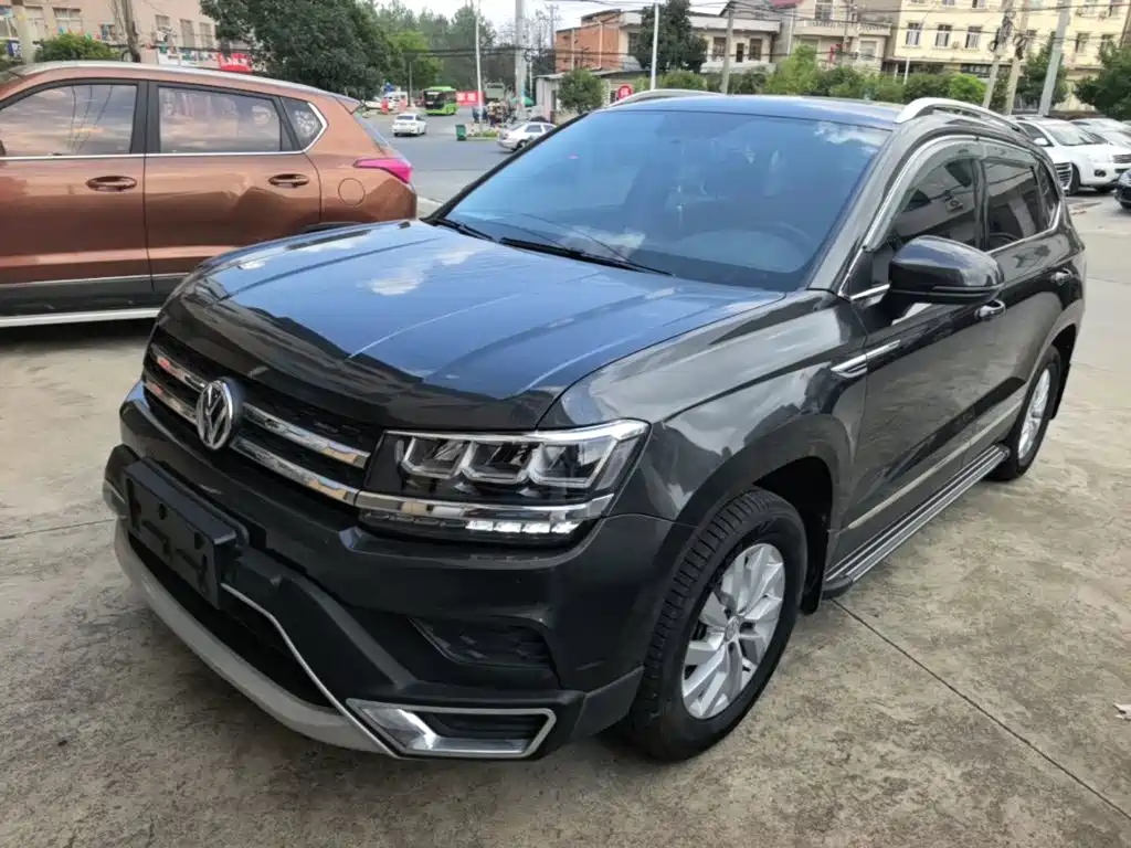 Volkswagen Tharu 2020