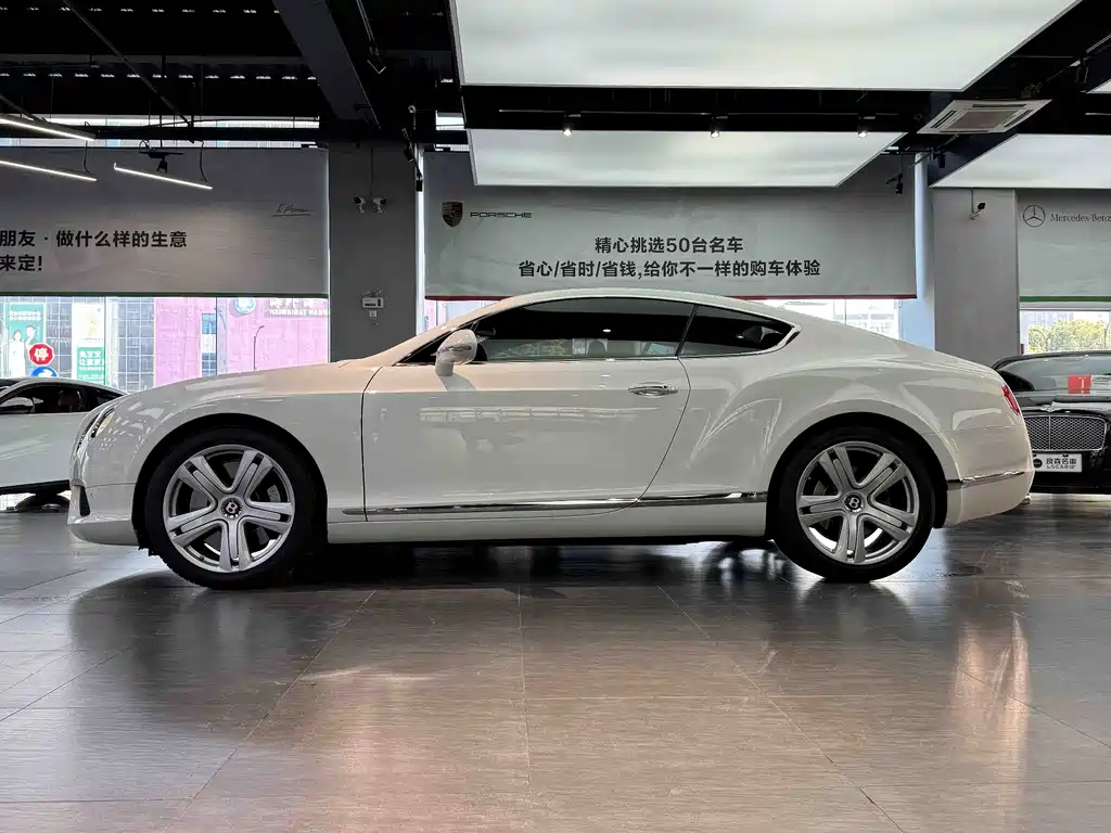 Bentley Continental 2013 — фото 16