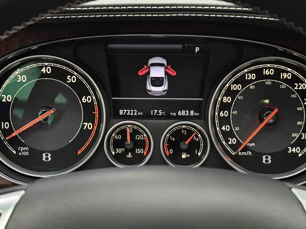 Bentley Continental 2013 — фото 10