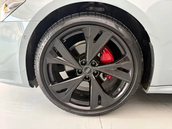 Audi A7L 2024