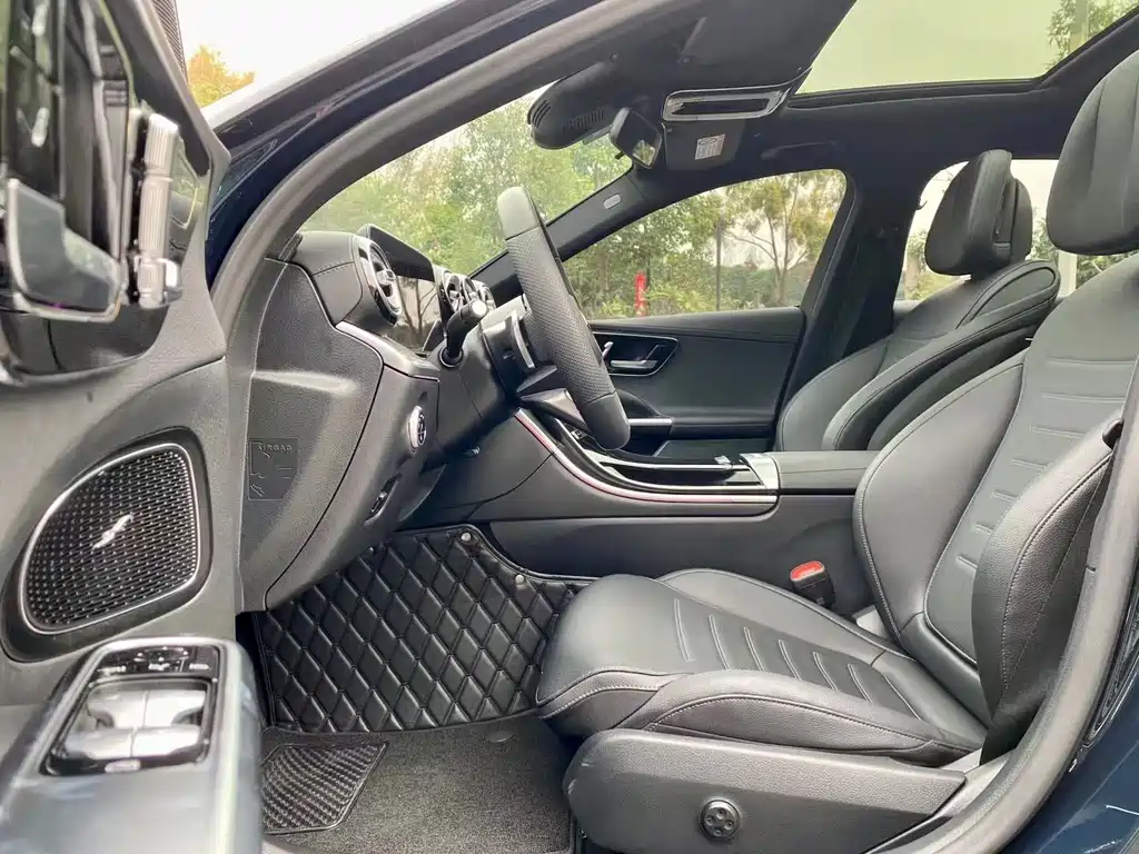 Mercedes-Benz C-Class 2023