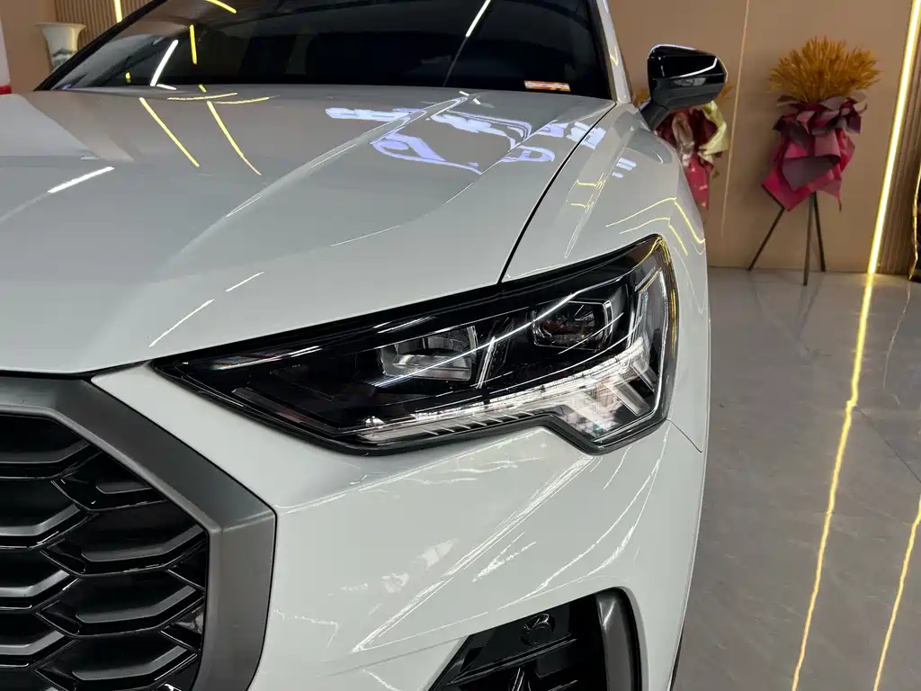 Audi Q3 Sportback 2024 — фото 8