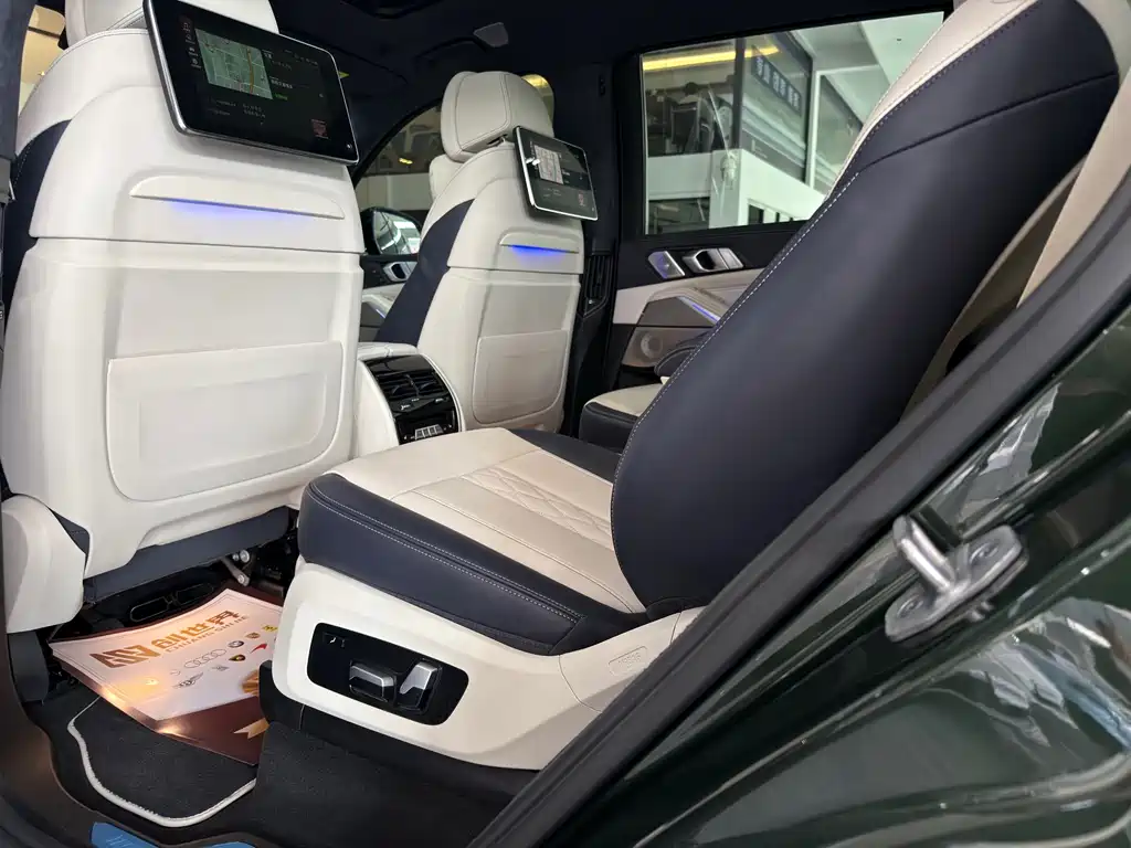 BMW X7 2022 — фото 14