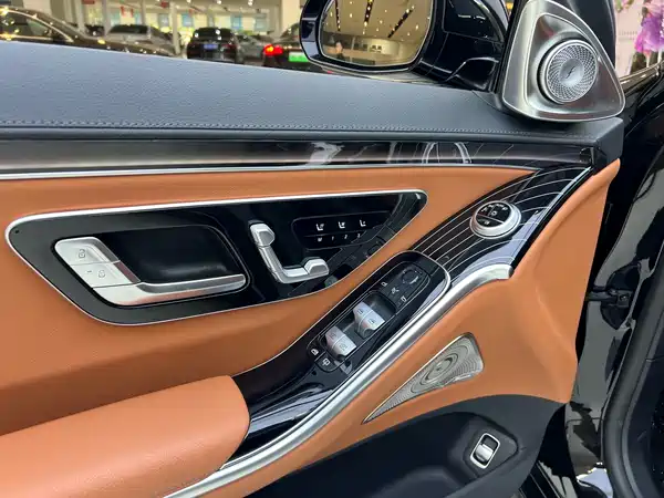 Mercedes-Benz S-Class 2024