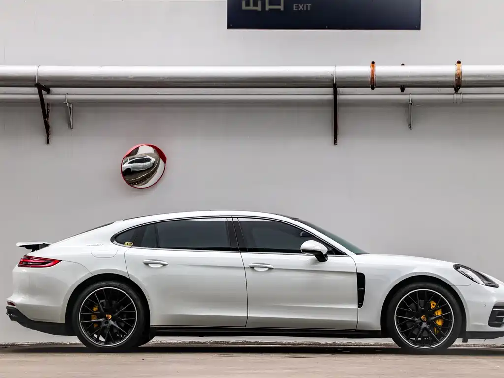 Porsche Panamera 2019