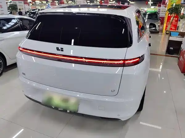 Li Auto L7 2024