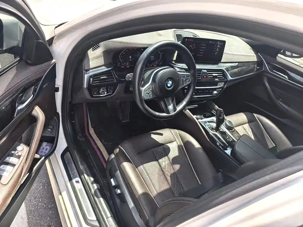 BMW 5 Series 2022