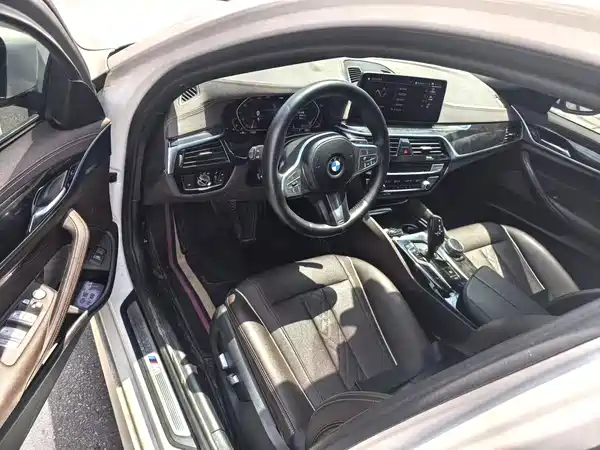 BMW 5 Series 2022