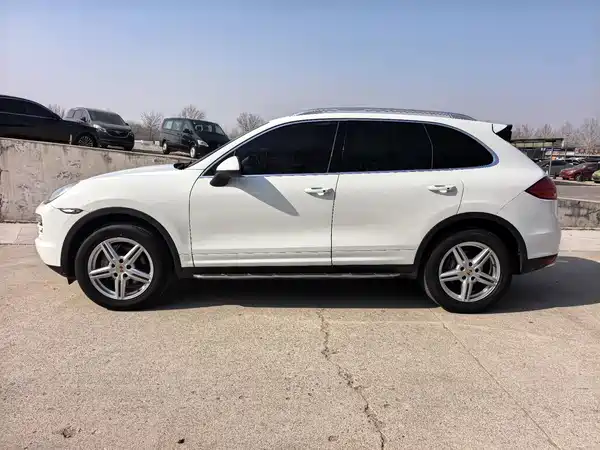 Porsche Cayenne 2011