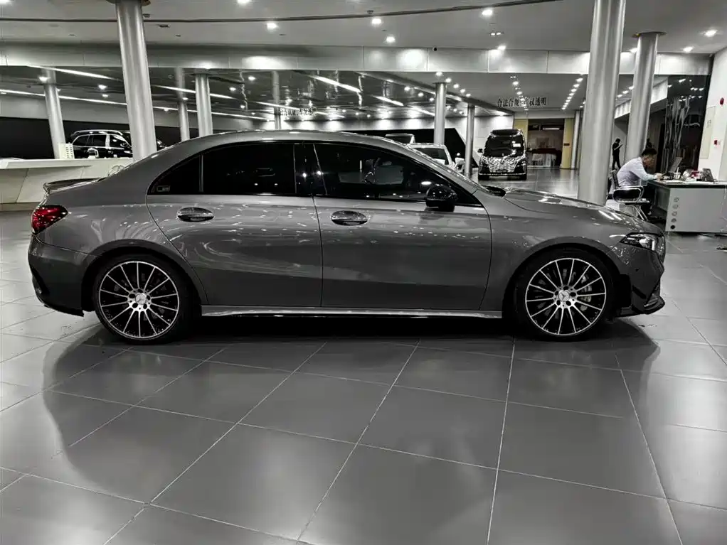 Mercedes-Benz A-Class AMG 2021 — фото 6
