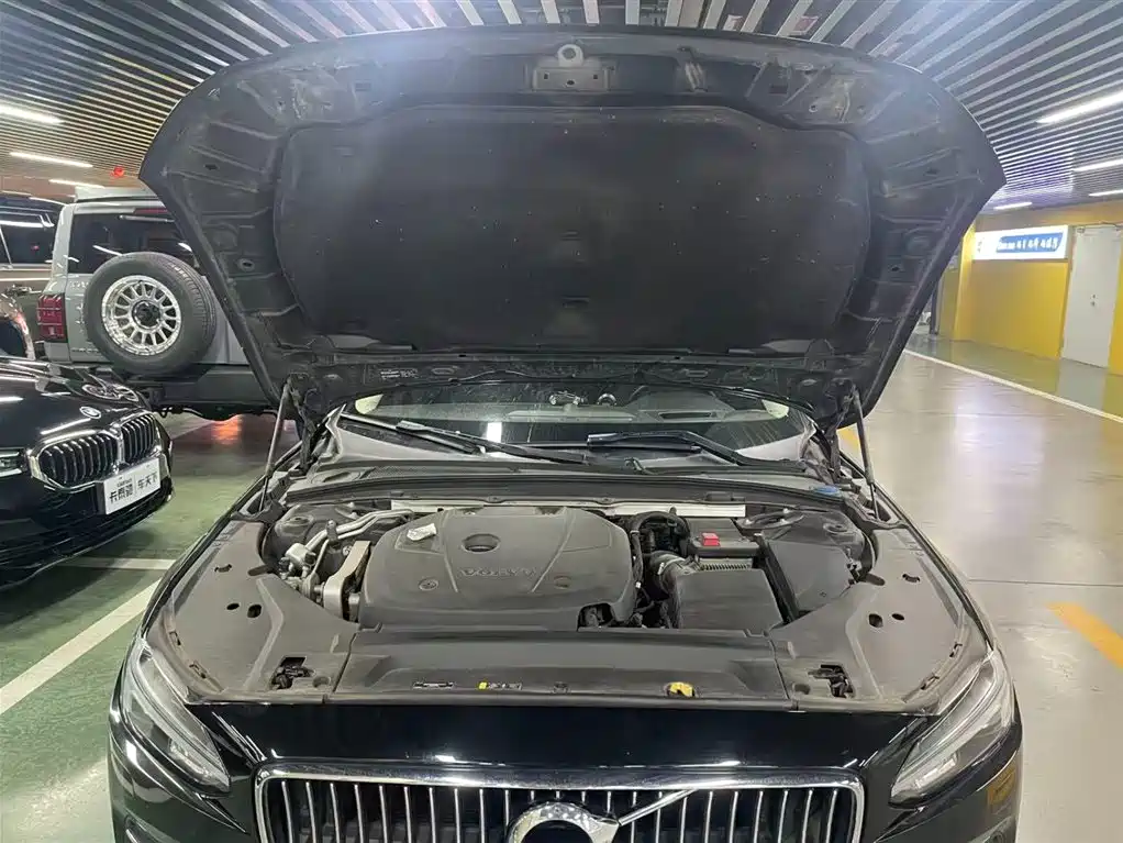 Volvo S90 2018 — фото 13