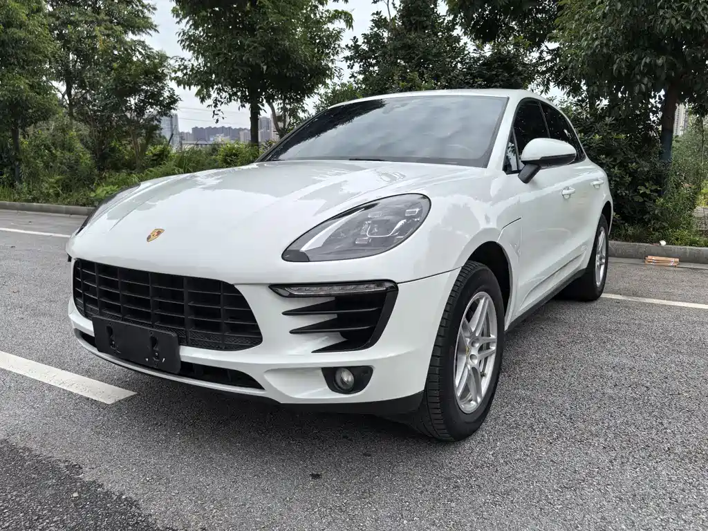 Porsche Macan 2018 — фото 1