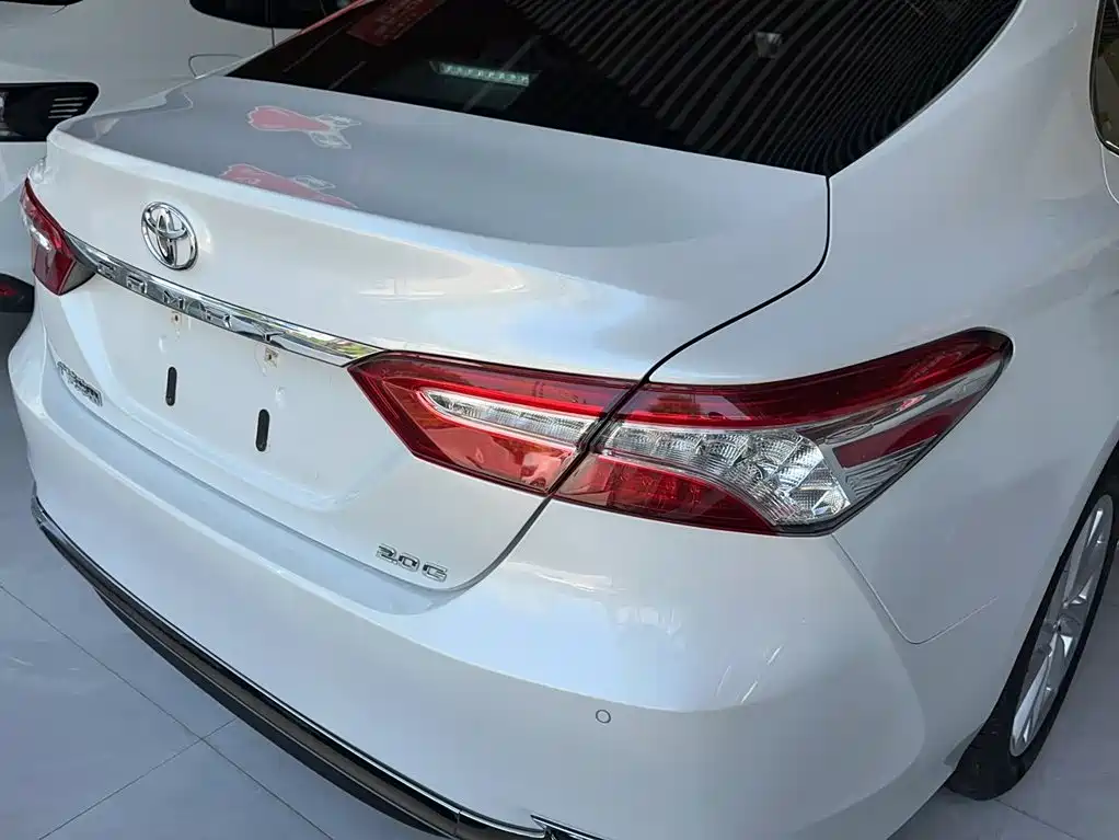 Toyota Camry 2023 — фото 15