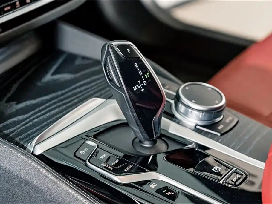 BMW 5 Series New Energy 2023 — фото 15