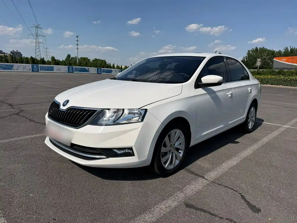 Skoda Rapid 2019 — фото 1