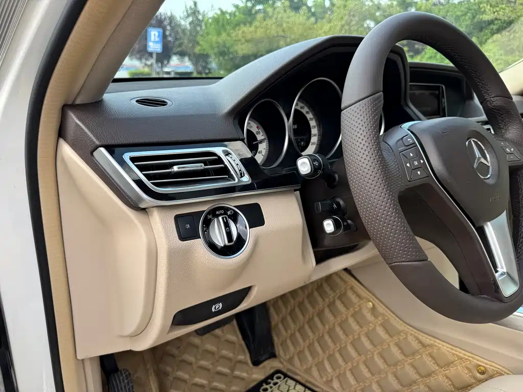 Mercedes-Benz E-Class 2015 — фото 10