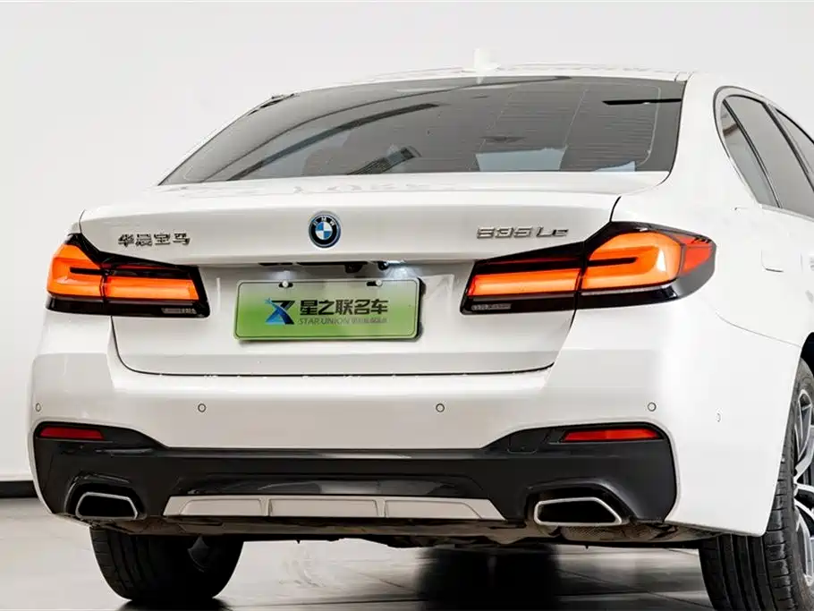 BMW 5 Series New Energy 2023 — фото 8