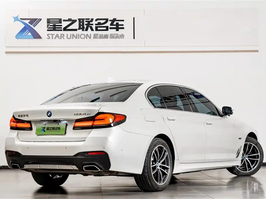 BMW 5 Series New Energy 2023 — фото 7