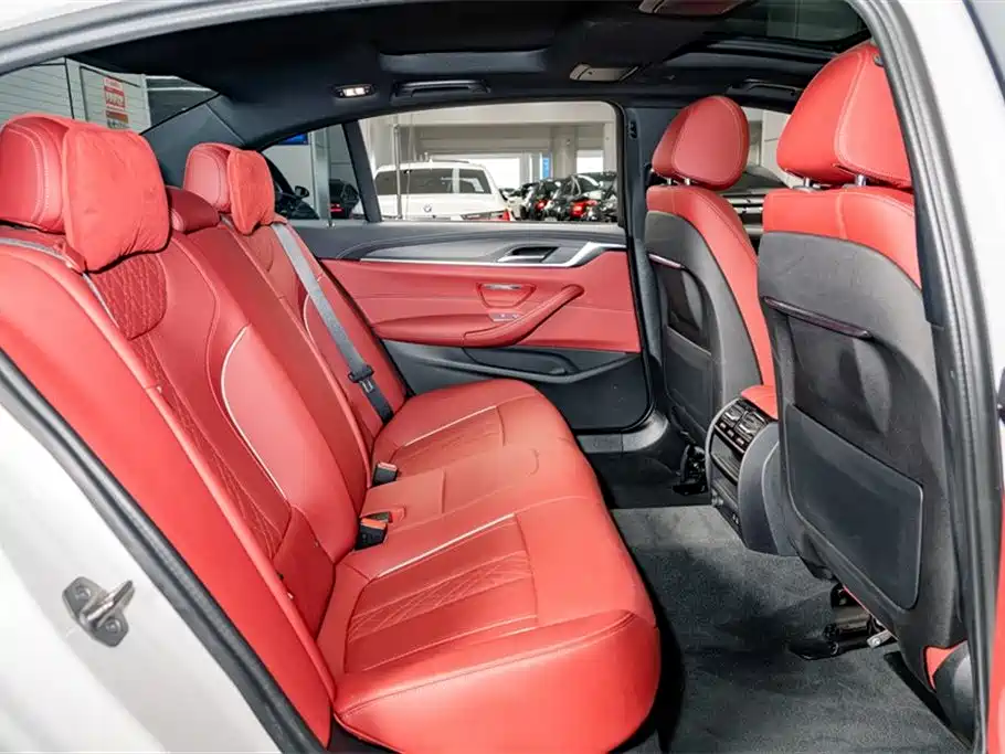 BMW 5 Series New Energy 2023 — фото 21
